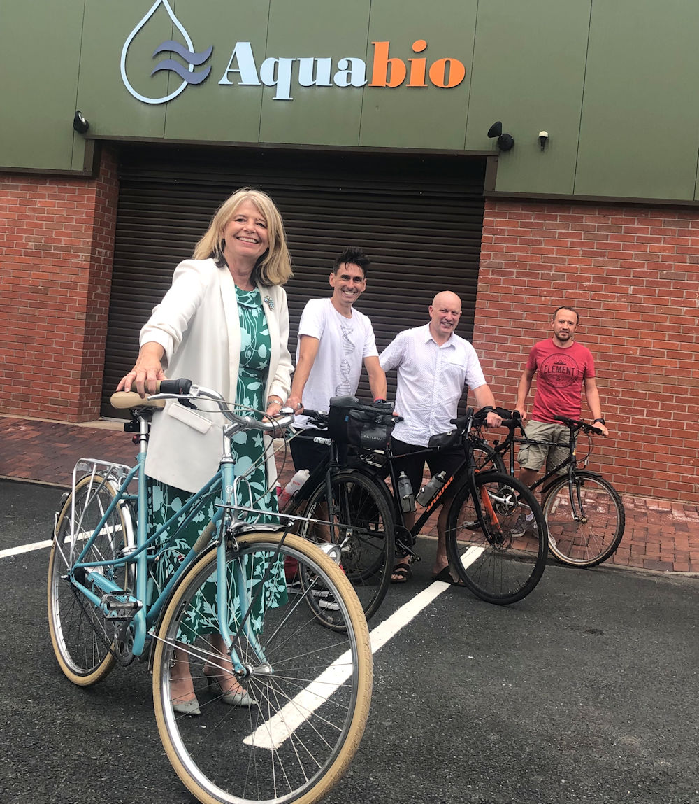 Harriett Baldwin MP with Aquabio’s Danny Brothwell, Terry McCarthy and Phil Donohue.