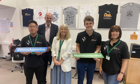 Harriett Baldwin with Kalin Chan, Simon Davies of Lloyds Bank, James Hillyard and Payara’s Julia Millidge.