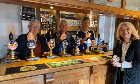 Harriett Baldwin visits the Brewers Arms in West Malvern