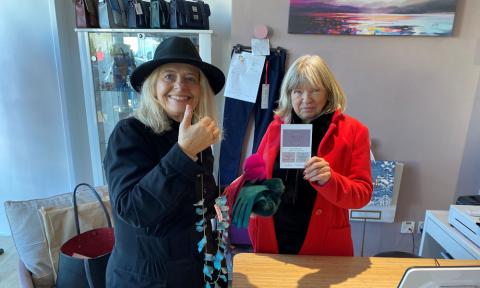 Harriett Baldwin MP with Solo Boutique owner Jill Campbell. 